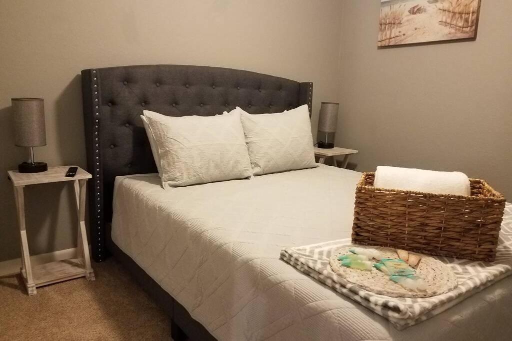 Cozy 3 Bed 2.5 Bath Located Near Busch Gardens Apartamento Tampa Exterior foto